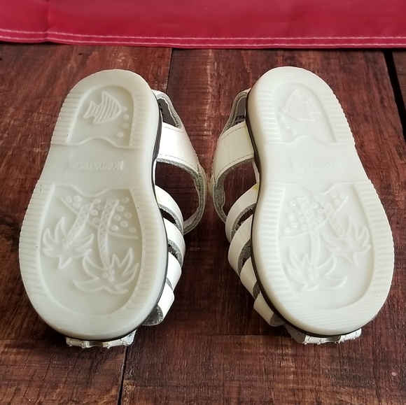 🚫SOLD🚫《Nordstrom 》Infant White sandals - Picture 3 of 6